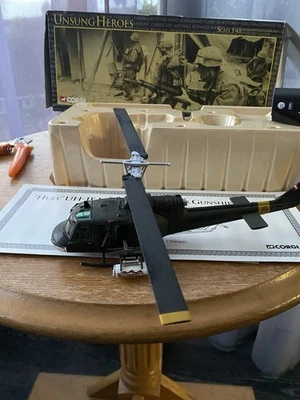 Corgi Uh-1e Huey Gunship Helicopter Usmc - Image 1 of 4