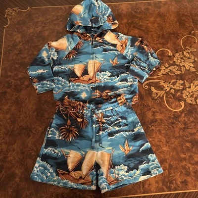 Dolce & Gabbana felpa con cappuccio e pantaloncino alle Hawaii ragazzo dai 2 anni taglia 89-95 - Immagine 1 di 4