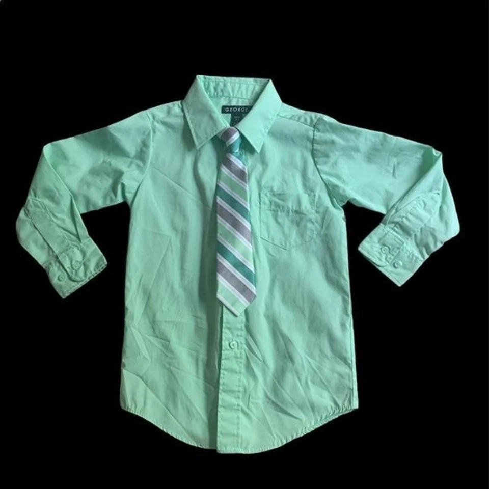 George Botón con Corbata⭐️ Foto 1 de 1