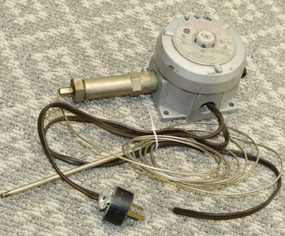 Controlador de temperatura UE United Electric E110-7439 25-325f 125/250v-ac Foto 1 de 4