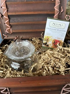 Numi Organic 6 Enchanted Blossoms Tea Gift Set, Glass Teapot Bamboo Box - Picture 1 of 6