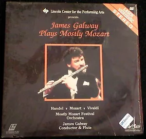 James Galway Dirigent und Flöte spielt überwiegend Mozart/Lincoln Center - Bild 1 von 1