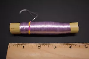 Splendida bobina di seta perla viola chiaro sfusa marocchina (50+ iarde) legatura a mosca - Foto 1 di 1