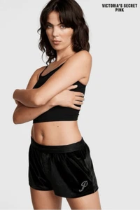 Pantalones cortos para dormir PINK VICTORIA’S SECRET para mujer de terciopelo negro con estrás - Imagen 1 de 6