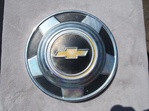 OEM 73-87 Chevrolet Dog Dish 10 1/2" HUBCAP C10 Truck Van 1/2 Ton 15" Driver  - Picture 1 of 6