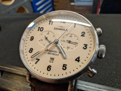Reloj cronógrafo Shinola Canfield 43 mm para hombre - esfera crema - correa de cuero Foto 1 de 4