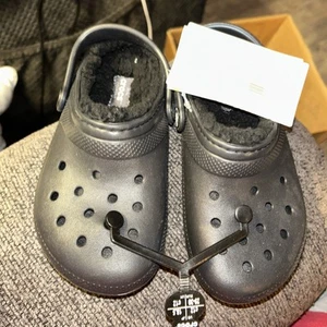 Crocs Kids Classic Lined Clogs Boys & Girls Kids Slippers new with tags C12 - Picture 1 of 11