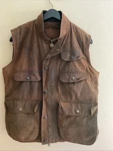Outback Trading Company Australian Oilskin Cera Tela Overlander Gilet Uomo SM - Foto 1 di 8