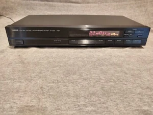 YAMAHA TX-330 AM/FM STEREO TUNER - Picture 1 of 7