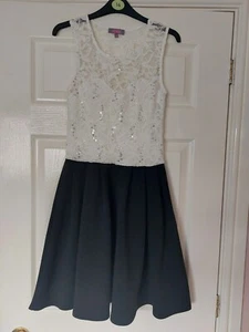 D106 WOMANS AGENDA IVORY BLACK LACE SLEEVELESS FIT & FLARE DRESS UK 12 EU 40 - Picture 1 of 4