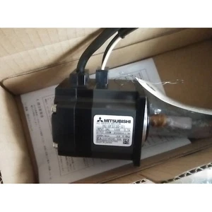 Nuovo servomotore Mitsubishi AC HC-UFS13D-S1 in scatola spedizione gratuita - Foto 1 di 4