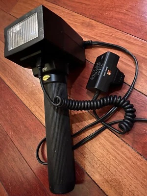 Sunpak auto 611 Thyristor flash - Image 1 of 4