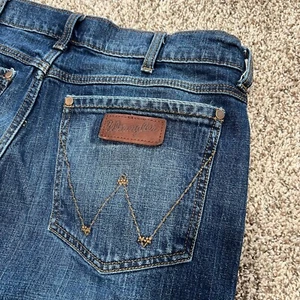 Wrangler Retro Relaxed Boot Cut Jeans Dark Wash Herren 34x32 Western Cowboy USA - Bild 1 von 9