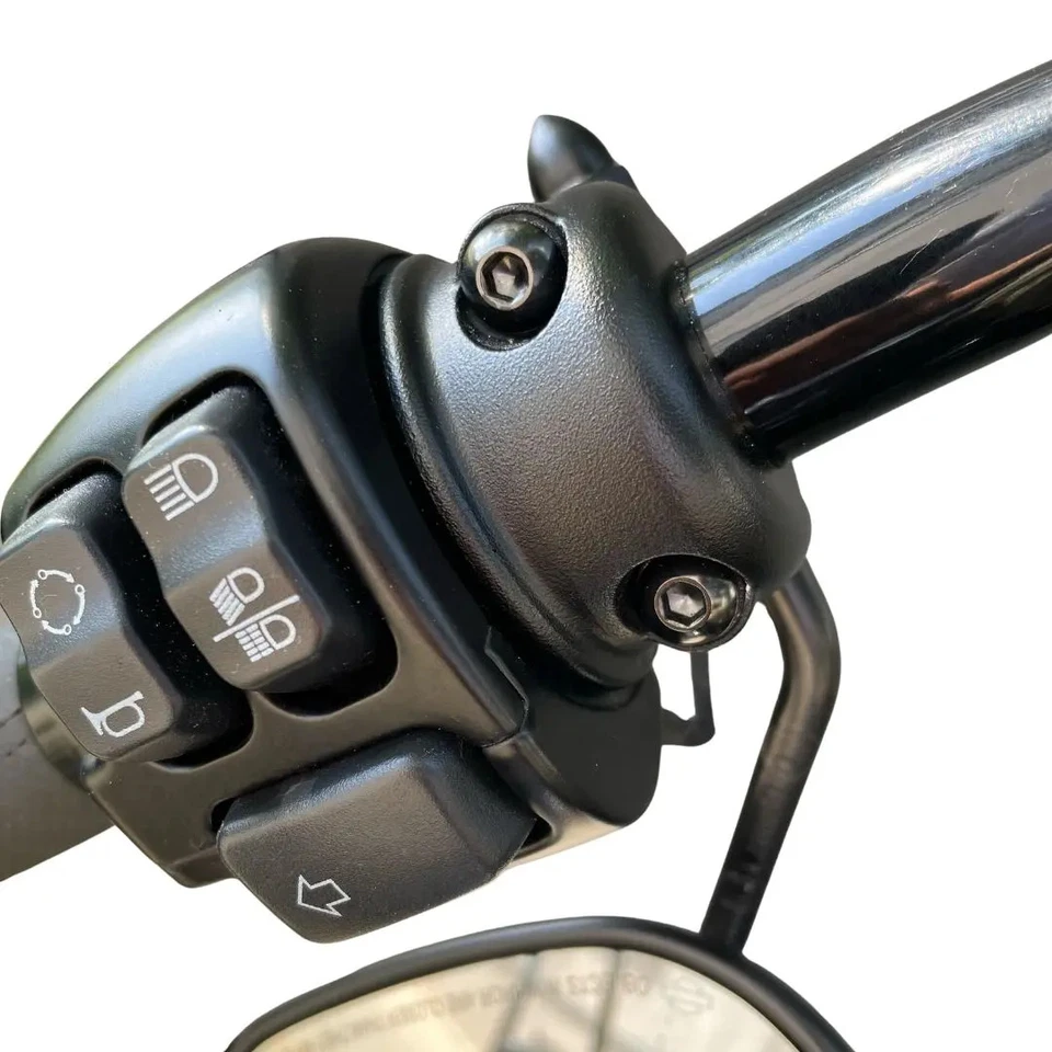 Schrauben für Lenkerarmaturen li + re | pass. f. HD ab 96 - Imagem 1 de 1