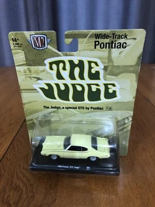 NEW M2 MACHINES 1969 PONTIAC GTO THE JUDGE 1:64 DIECAST & STAND NIP WIDE-TRACK - Picture 1 of 8