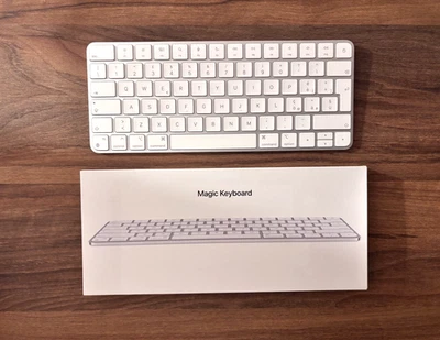 Apple Magic Keyboard QWERTY (ita) Bianca - Come Nuova - Immagine 1 di 4
