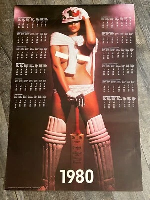 Lo último Chica Sexy Bebé Vintage Póster Chica Cricket 1980 Calendario Cueva Garaje Tienda Foto 1 de 4