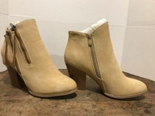 journee collection wiley chelsea boot
