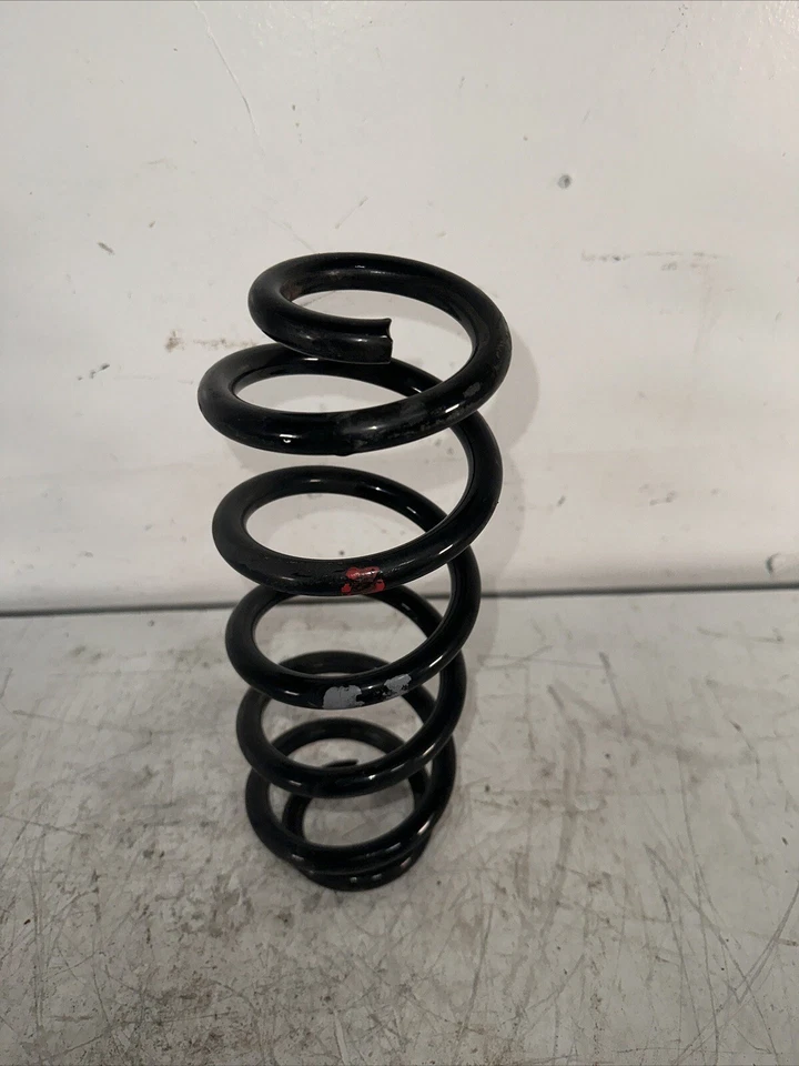 2017-2022 Toyota Prius Prime 2020 Rear Left&Right Coil Spring OEM - Image 1 of 3