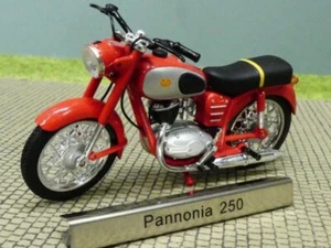 1/24 Atlas Moto Pannonia 250 # 109 - Foto 1 di 1