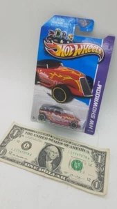 Hot Wheels Red Stockton Guitar Phaeton - HW Showroom - 2012 - Picture 1 of 1