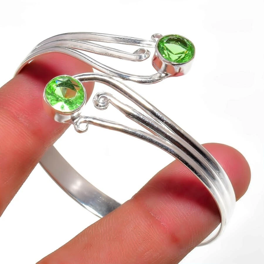 Green Peridot Gemstone Handmade 925 Sterling Silver Jewelry Bangle Sz 7-8 - Image 1 of 1