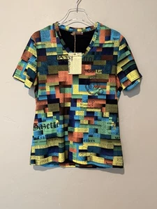 Camisa John Galliano Para Hombres Mediana Multicolor Estampado de Periódico Algodón Camiseta de Diseñador - Imagen 1 de 11