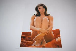 Raquel Welch pinup 8x10 glossy photo Busty Sexy Gorgeous Cleavage 1383 - Picture 1 of 1
