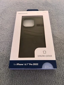 Insignia - Leather Wallet Credit Card Case for iPhone 14 Pro - Black - Zdjęcie 1 z 4