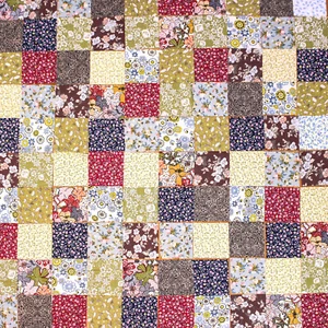 100 Sewing Charm Purple Flower Quilt Print Cotton Fabric Remnants Squares diy - Bild 1 von 8