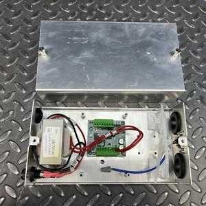 Johnson Controls Metasys Universal Valve Module UVM1000 - Picture 1 of 4