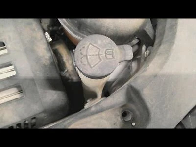 Used Washer Fluid Reservoir fits: 2017 Chevrolet Equinox solid neck Grade A Foto 1 de 4
