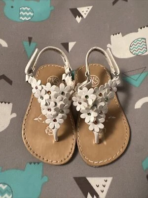 Sandalias TKS 5 meses  Foto 1 de 4