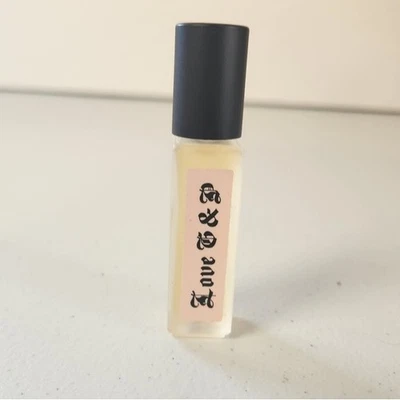 Juicy Couture Love G&P Perfume Eau De Parfum Roller Ball Mini Tamaño 7,4 ml 0,25 oz Foto 1 de 2