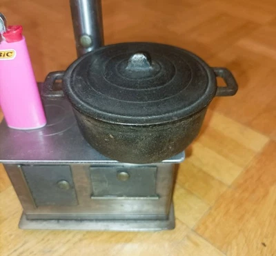 Ancienne marmite miniature en fonte  DXR –  d’époque (1920/1950) - Photo 1/4