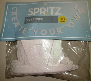 NEU SPRITZ DO IT YOURSELF BANNER NEU IM KARTON 78 STÜCK 1 SET WEISS GLITZER GLITZER BUCHSTABEN - Bild 1 von 1