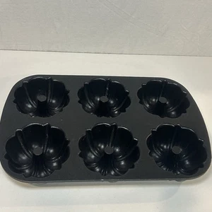 Nordic Ware Classic Bundtlette® Padella per torte in alluminio Made in USA - Foto 1 di 6