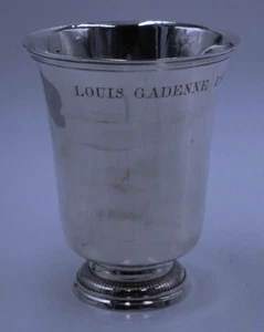 GRANDE TIMBALE TULIPE 142 GRS EN ARGENT MASSIF FRANCE EPOQUE 18 EME PARIS - Imagen 1 de 4