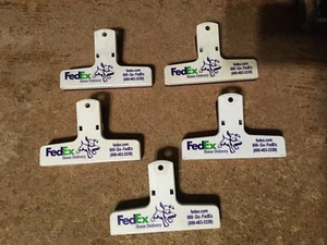 5X FEDEX SNACK CHIP CLIP CANE CONSEGNA A DOMICILIO EVANS 52840 / ERRATEWAY052 - Foto 1 di 13