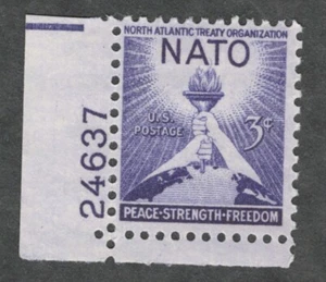 US. 1008. 3c. Antorcha de Libertad y Globo, Edición OTAN. Individual con Pl#. MNH. 1952 - Imagen 1 de 1