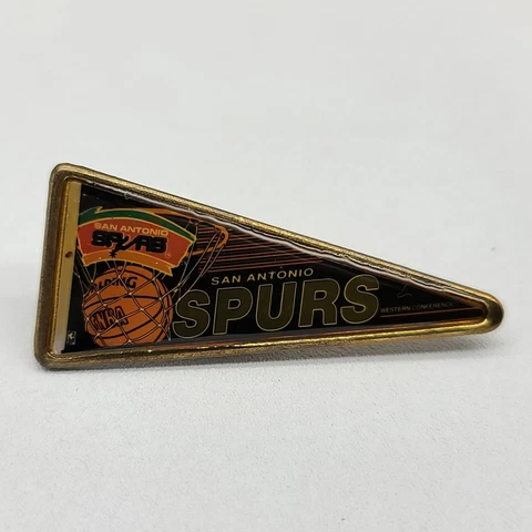 ⭐️ Vintage NBA Basketball San Antonio Spurs Pennant Hat Lapel Pin - Wincraft Cover