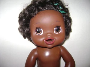 Hasbro Baby Alive Real Surprises Afroamerikaner interaktive Puppe spricht 2010 - Bild 1 von 8