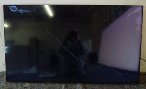 *DAMAGED SCREEN* Samsung UE55DU8070UXXU 55" LED 4K Ultra HD Smart TV - Picture 1 of 3