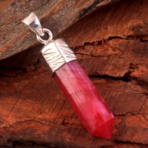 Dyed Kashmir Ruby Gemstone 925 Sterling Silver Jewelry Handmade Pencil Pendant - Picture 1 of 2