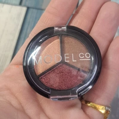Model Co Metallic Eyeshadow Trio ~ Mykonos ~ 3 g/0.10 oz NEW w/o Box - Image 1 of 4