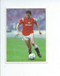 Manchester United Bryan Robson soccer sticker from daily mirror soccer 1986/87