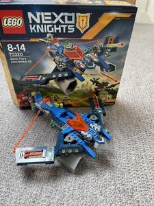 LEGO NEXO KNIGHTS: Aaron Fox's Aero-Striker V2 (70320) - Picture 1 of 4