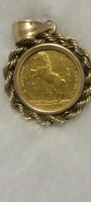 Singapur 1990 Año del Caballo 1/20 oz Oro 50 Único, Encerrado en Oro Colgante Foto 1 de 3