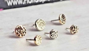 Extremo de disco redondo de oro macizo de 14k/martillado/joyería corporal/ pasador sin rosca de 25 g - Imagen 1 de 1