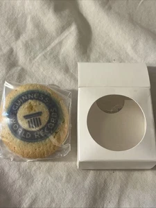Galleta vintage del Libro Guinness de los Récords Mundiales - Imagen 1 de 5